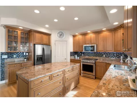 2261 Shoreside Dr, Berthoud, CO 80513 photo 10