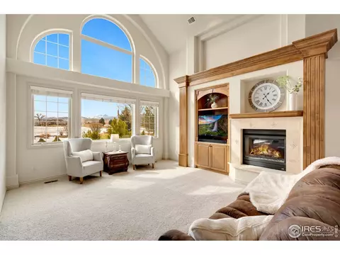 2261 Shoreside Dr, Berthoud, CO 80513 photo 8