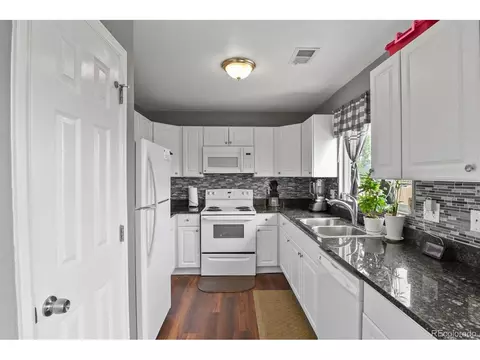 15730 E 48th Pl, Denver, CO 80239 photo 8