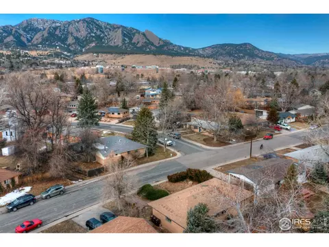 3365 Martin Dr, Boulder, CO 80305 photo 6
