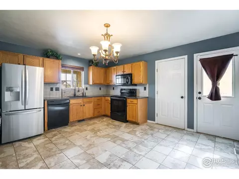 3921 Dove Ln, Evans, CO 80620 photo 11