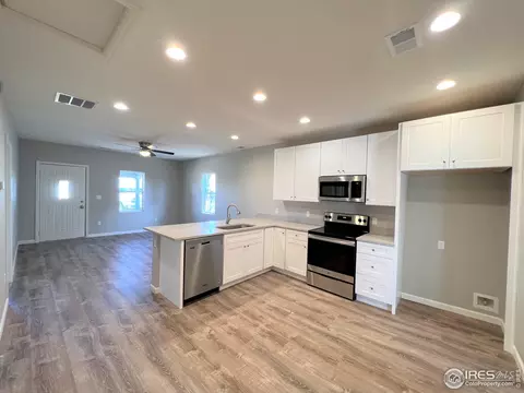 323 Douglas St, Sterling, CO 80751 photo 3
