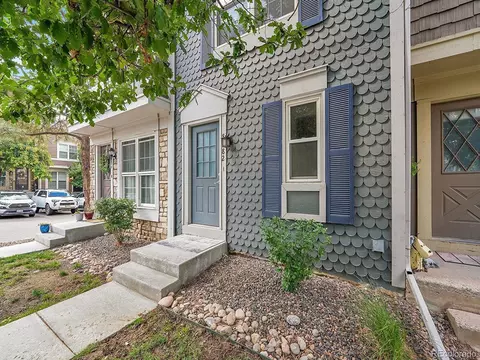 8182 S Fillmore Cir, Centennial, CO 80122