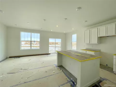 823 Crestone St, Johnstown, CO 80534 photo 2