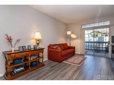 7495 Singing Hills Dr, Boulder, CO 80301 photo 2