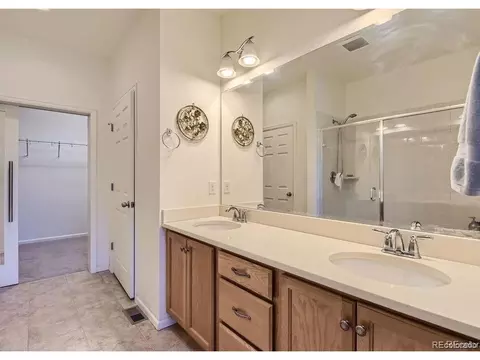 Bath - 14923 E Crestridge Dr, Centennial, CO 80015 photo 2 of 4