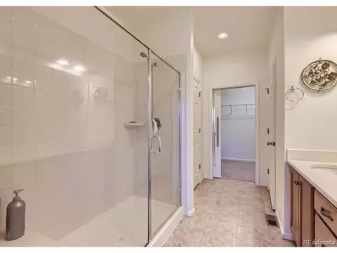 Bath - 14923 E Crestridge Dr, Centennial, CO 80015 photo 1 of 4