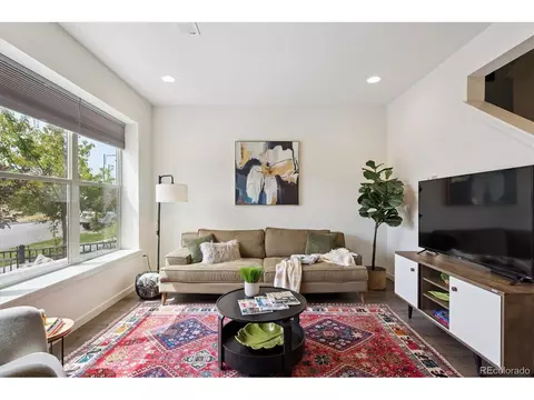 9677 E 56th Pl, Denver, CO 80238 photo 6