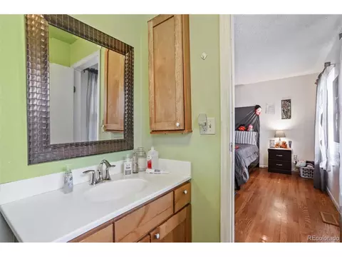 Bath - 16531 E Iliff Pl, Aurora, CO 80013 photo 3 of 4