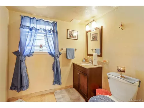 Bath - 16531 E Iliff Pl, Aurora, CO 80013 photo 1 of 4