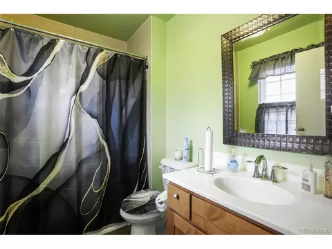 Bath - 16531 E Iliff Pl, Aurora, CO 80013 photo 2 of 4