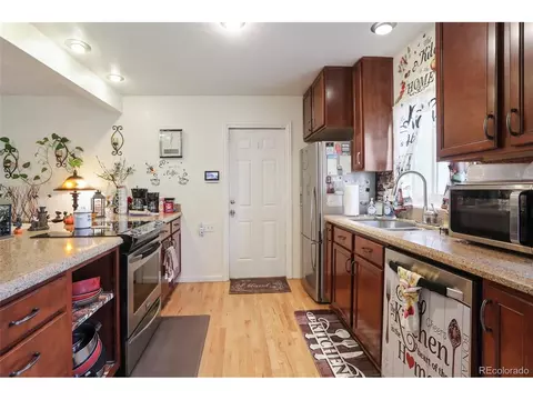 Kitchen - 16531 E Iliff Pl, Aurora, CO 80013 photo 2 of 5