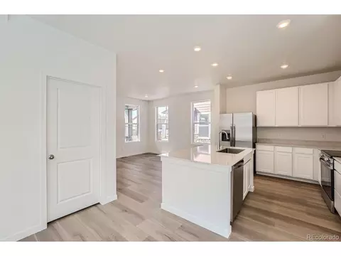 465 Bennett Ave, Bennett, CO 80102 photo 4