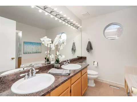 4813 S Eagle Cir, Aurora, CO 80015 photo 8