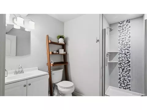 Bath - 40690 Leif Ln, Ault, CO 80610 photo 7 of 7