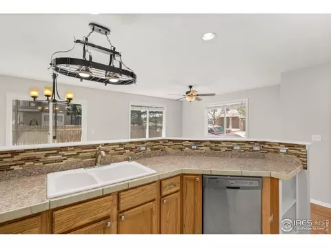 2208 E 103rd Ct, Thornton, CO 80229 photo 11