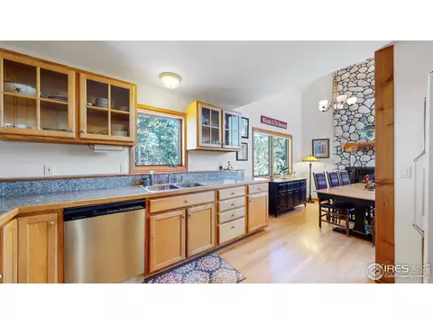 112 Saint Vrain Rd, Lyons, CO 80540 photo 8