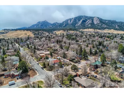 805 17th St, Boulder, CO 80302 photo 2