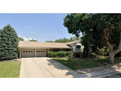 538 Newark St, Aurora, CO 80010