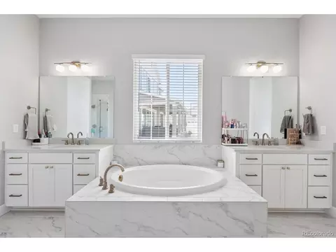 27705 E Davies Dr, Aurora, CO 80016 photo 22