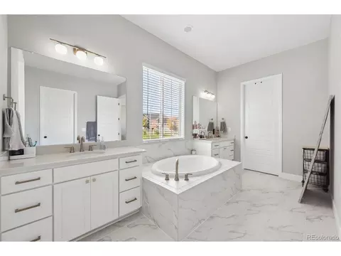 27705 E Davies Dr, Aurora, CO 80016 photo 21