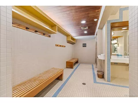 Bath - Undisclosed, Dillon, CO 80435 photo 7 of 7