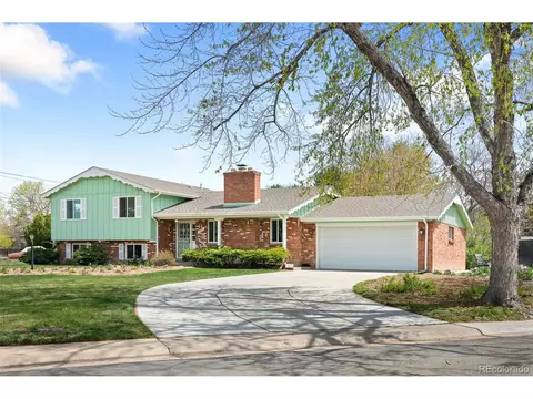 588 Newark St, Aurora, CO 80010