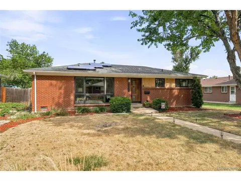 Exterior - 2070 Jay St, Edgewater, CO 80214 photo 2 of 15