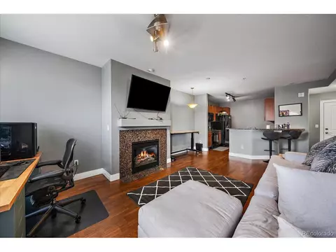 9059 E Panorama Cir #B306, Englewood, CO 80112