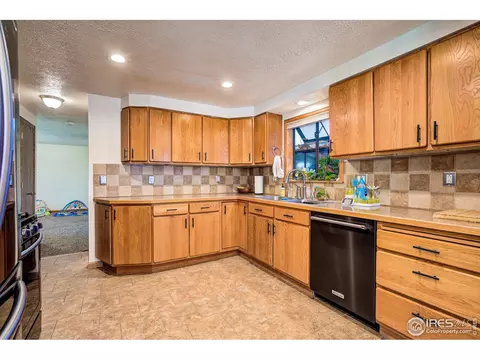 950 Pasque Dr, Longmont, CO 80504 photo 14