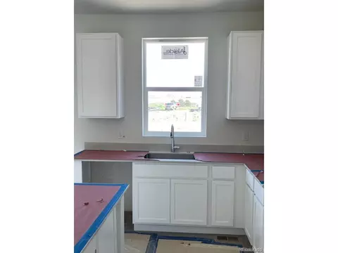 46534 Sunrise Ct, Bennett, CO 80102 photo 3