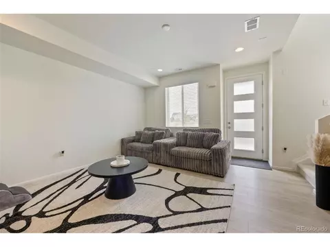 21143 E 67th Ave, Aurora, CO 80019 photo 8