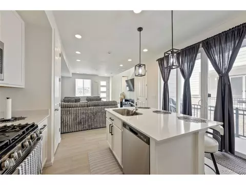 21143 E 67th Ave, Aurora, CO 80019 photo 11