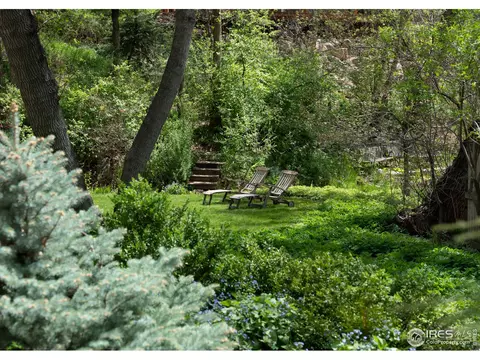 255 Willow Glen Ct, Boulder, CO 80302 photo 2