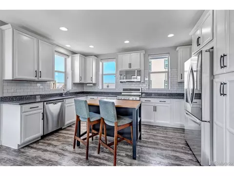 10051 Belvedere Cir, Lone Tree, CO 80124