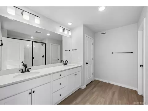 Bath - 20323 E 57th Ave, Aurora, CO 80019 photo 1 of 3
