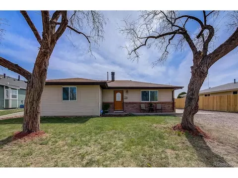 670 3rd St, Bennett, CO 80102 photo 2