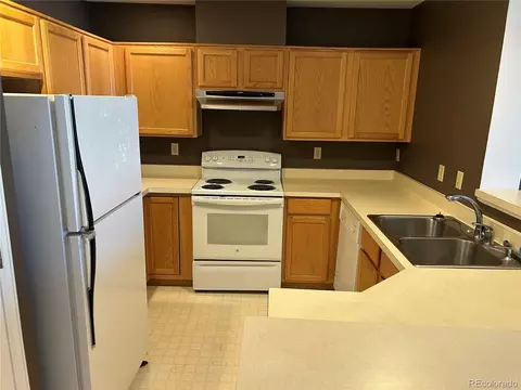 Kitchen - 4296 S Eldridge St #202, Morrison, CO 80465 photo 1 of 2