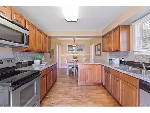 7025 E 21st Ave, Denver, CO 80207 photo 9