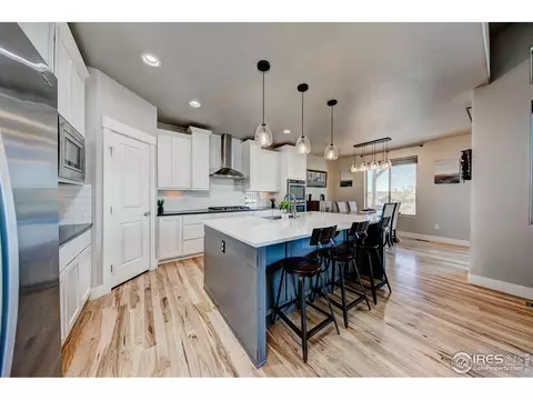 556 Vermilion Peak Dr, Windsor, CO 80550 photo 5