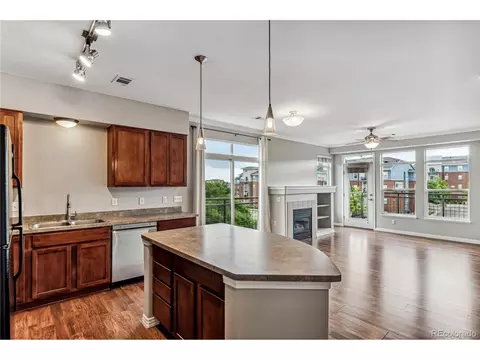 10184 Park Meadows Dr #1319, Lone Tree, CO 80124