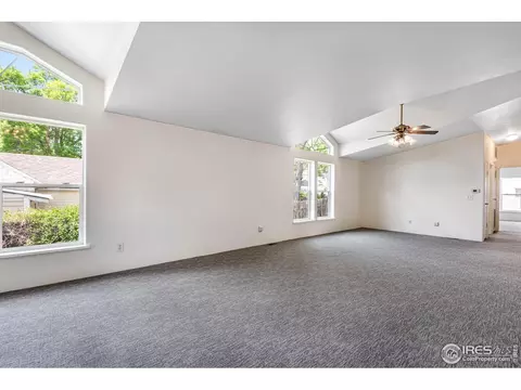 240 Park St, Lyons, CO 80540 photo 5