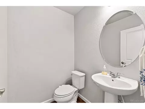 Bath - 15446 W 64th Loop #D, Arvada, CO 80007 photo 1 of 4