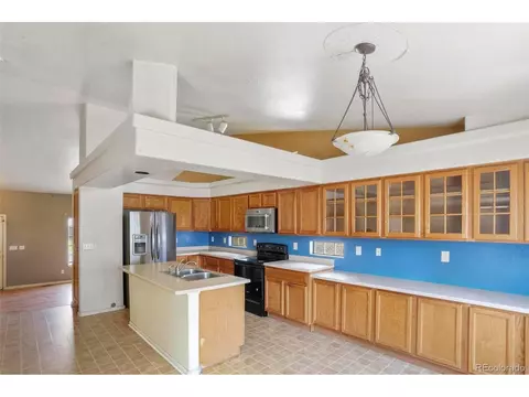 20353 E 40th Pl, Denver, CO 80249 photo 12