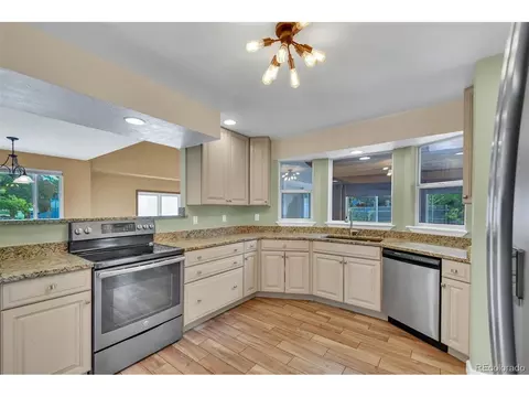 Kitchen - 998 E 133rd Ave, Thornton, CO 80241 photo 2 of 3