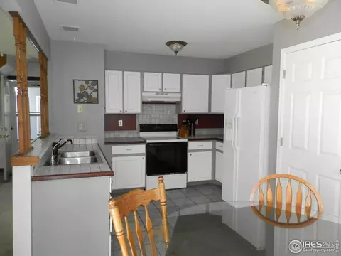 811 Douglas Pl, Berthoud, CO 80513 photo 10