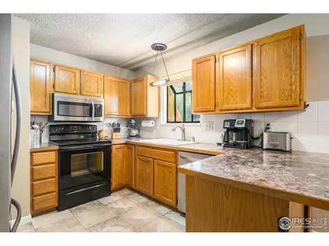 2304 33rd Ave, Greeley, CO 80634 photo 5