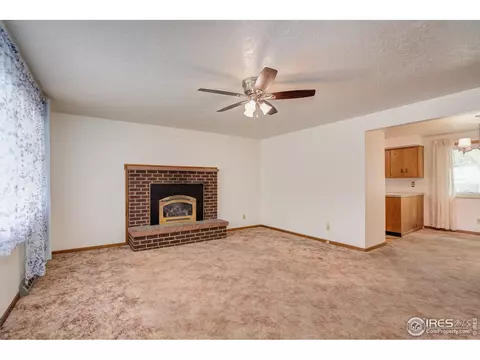 925 Franklin Ave, Berthoud, CO 80513 photo 3
