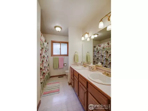 1607 Bowen St, Longmont, CO 80501 photo 24
