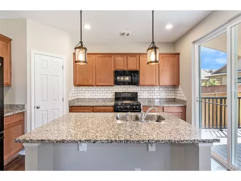 25068 E Maple Ave, Aurora, CO 80018 photo 8
